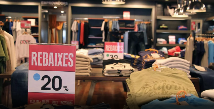 Rebaixes en un establiment comercial.